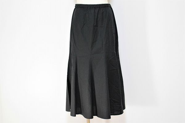 ユキコハナイ 裾プリーツロングスカート