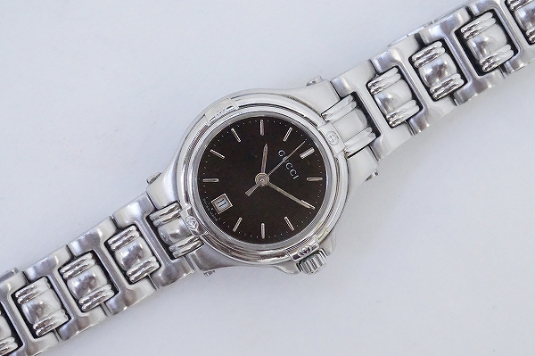 グッチ 9040Lデイトクオーツ腕時計