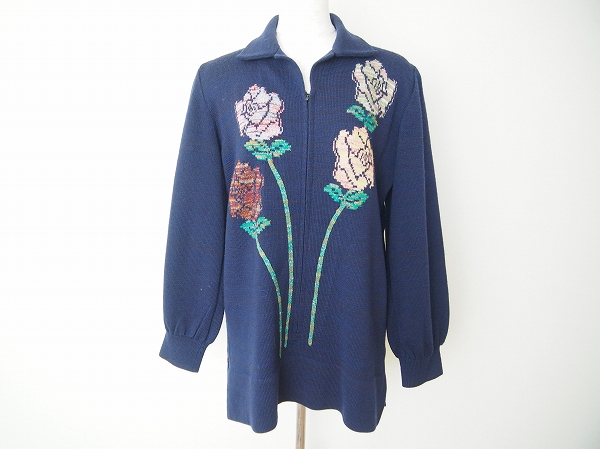 サイトウトヨコ 花刺繍セーター