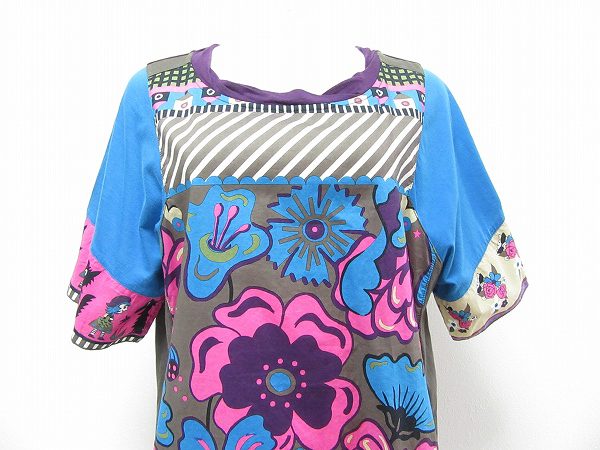 買取した花柄とブルーが印象的なアルベロベロのTシャツ