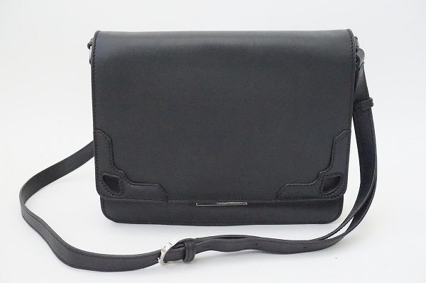 買取した定番デザインが素敵なカルティエ マルチェロのショルダーバッグ