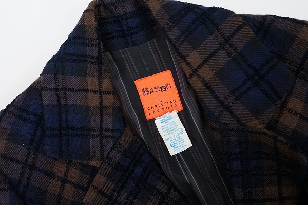 買取したクリスチャンラクロワのチェックジャケットのブランドタグ