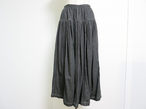 買取したピンクハウスのデニムロングスカート