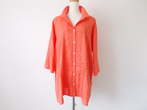 買取した品の良さが際立つヤッコマリカルドのオレンジのシャツ