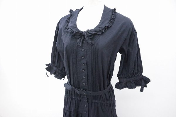 洋服買取で人気のあるワンダフルワールドのセットアップワンピース