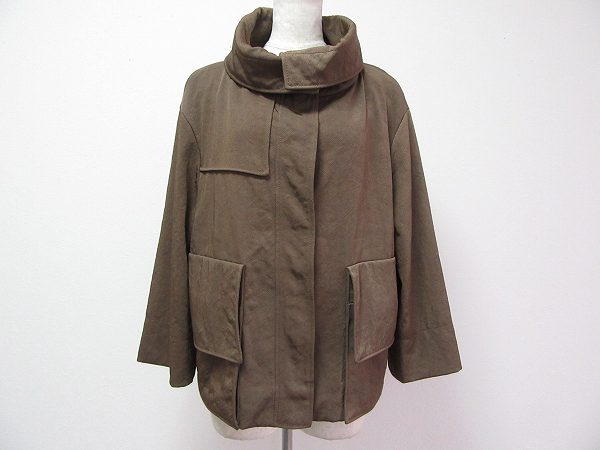 買取したアクリスのコート