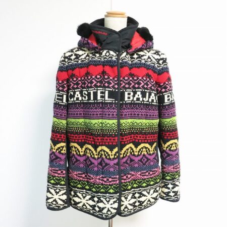 カラフルな色使いが印象的なカステルバジャックのニットを買取(全身)