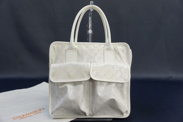 デザイン性と実用性を兼ね備えたゲラルディーニのハンドバッグをお買取