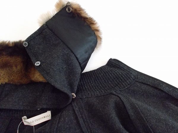 お買取したブルネロクチネリのジャケットのファー