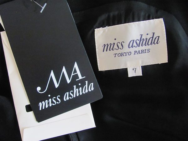お買取したミスアシダのワンピースのタグ
