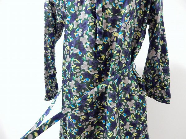 お買取したパラスパレスのシャツブラウスのリボン お買取したパラスパレスのシャツブラウスのリボン