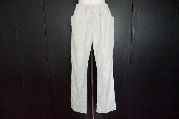 お買取したバラ色の暮しのパンツ