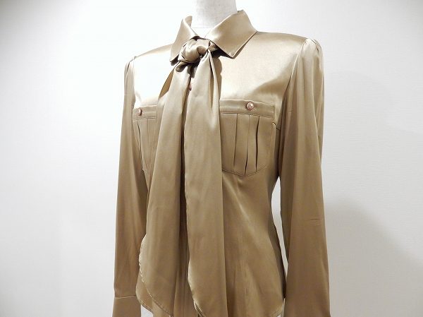 銀座マギーのシルクブラウス