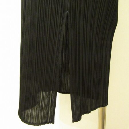 お買取したプリーツプリーズのワンピースの裾 お買取したプリーツプリーズのワンピースの裾