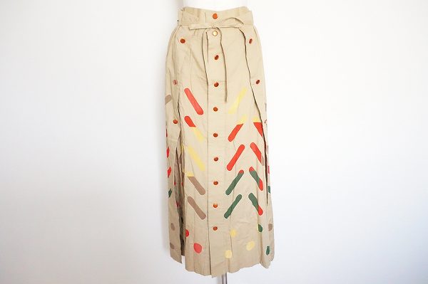 買取したイッセイミヤケの巻きスカート