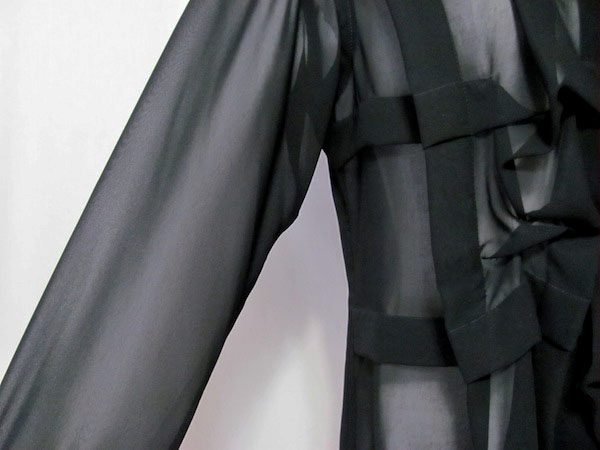 お買取したコムデギャルソンのシャツブラウスの袖