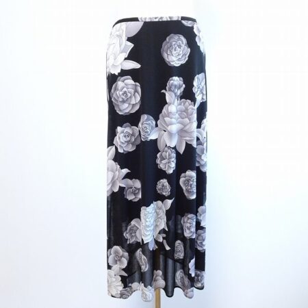 お買取したレオナールのスカート