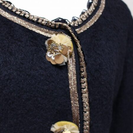 買取したシズカコムロのカーディガンのスパンコール部分