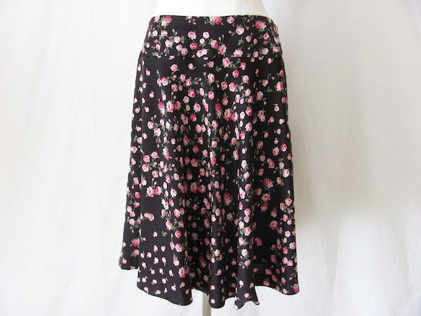 お買取した銀座マギーのスカート