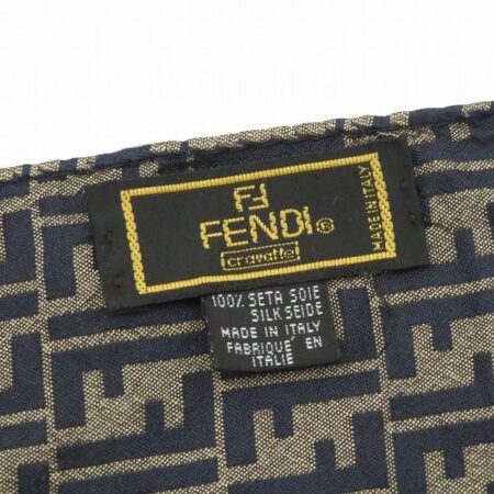 お買取したフェンディのスカーフのタグ