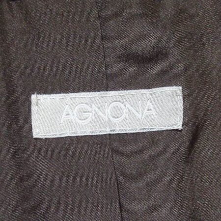 お買取したアニオナのコートのタグ