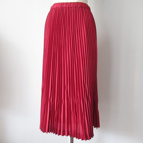 【ノコオーノ】華やかな”赤”が目を惹くスカートをお買取しました