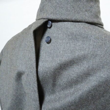 買取したイヴサンローランの背中ボタン