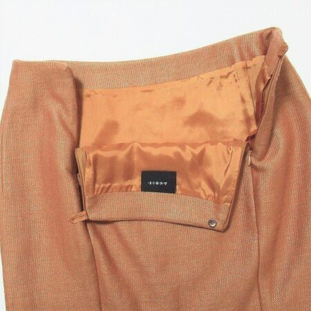 お買取したアクリスのスカート