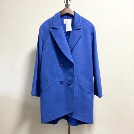 ジュンアシダのコート（鮮やかなブルー）