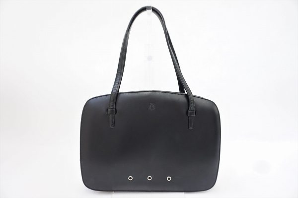 【ロエベ】上質さが際立つシンプルなハンドバッグをお買取しました