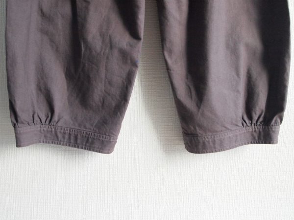 お買取したヤッコマリカルドのパンツの裾