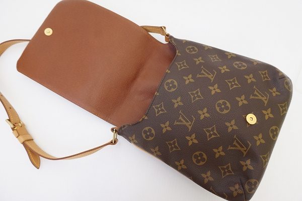 お買取したルイヴィトンのバッグの中