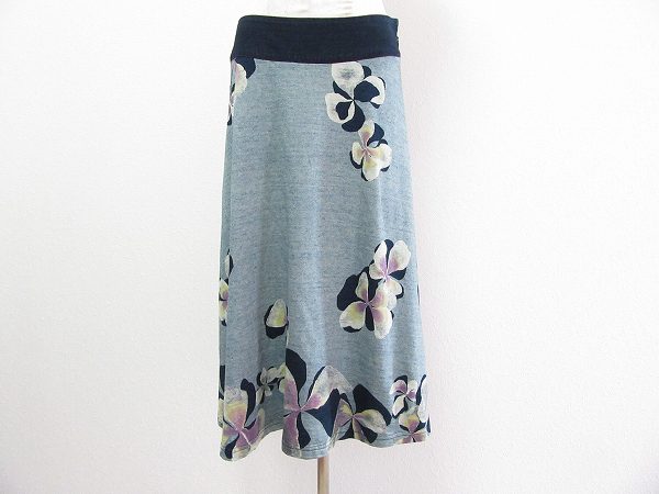 [お買取]パラスパレス｜カジュアルな中に優美さを感じる花柄スカート