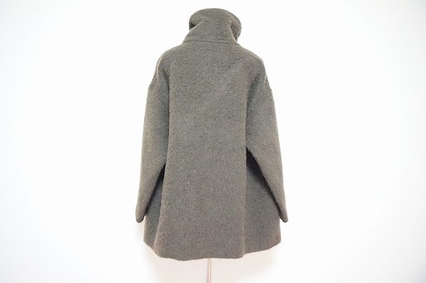 お買取したババグーリのコートの後ろ