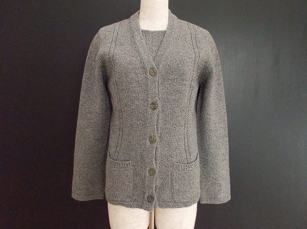 万能カラーのグレー使用！ヴァレンティノのアンサンブルをお買取