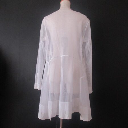 お買取したエイココンドウのワンピースの後ろ