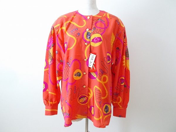 ポジティブカラーを身に付ける！エスカーダのブラウスをお買取