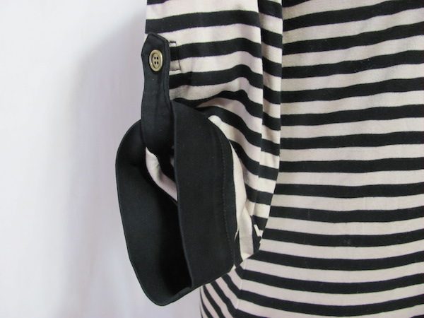 買取したバーバリーのボーダー柄トップスの袖デザイン