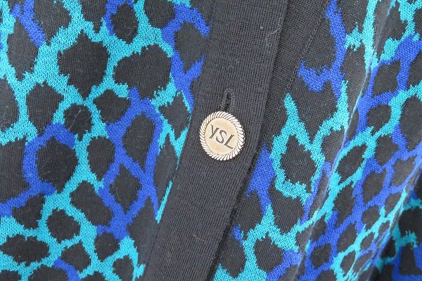 お買取したイヴサンローランのカーディガンのボタン