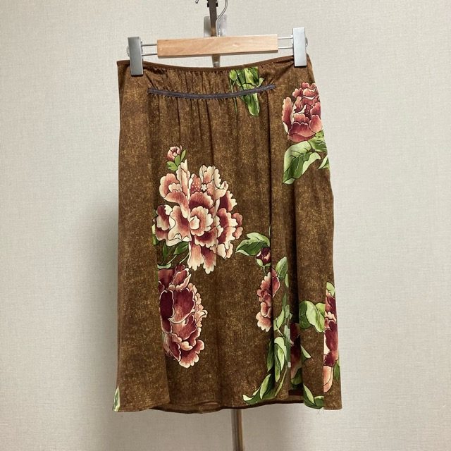 [お買取]ヴィヴィアンタム｜東洋と西洋の魅力をMIXした花柄スカート
