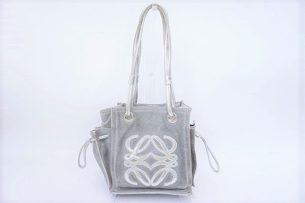 【ロエベ】大きなロゴがパッと目を惹くショルダーバッグをお買取