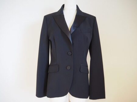 レジーナロマンティコの黒ジャケット