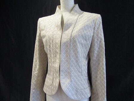 イネスのジャケット（アイボリー・タグ付き未使用品）