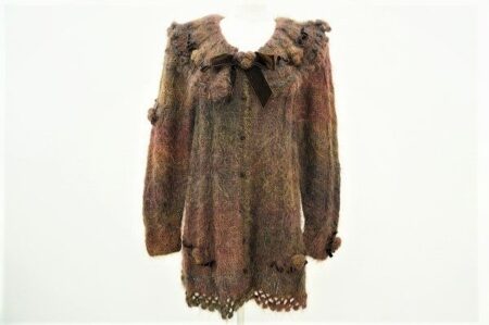 アトリエサガンのニットカーディガン（茶系・リボン）