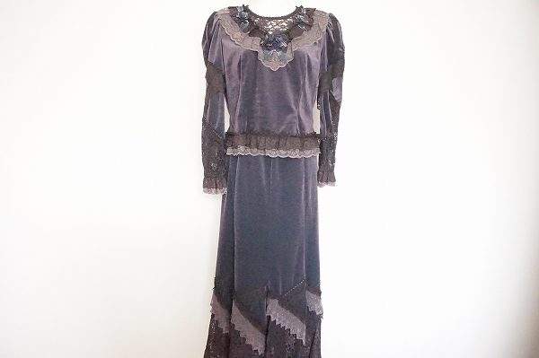 【ドロシー】肌触りの良いベロア調のセットアップをお買取しました