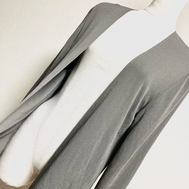 [お買取]エスカーダ｜1着持ってたら最強！使い勝手の良いカーディガン