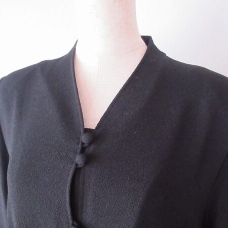 買取した三年坂のジャケットの襟元