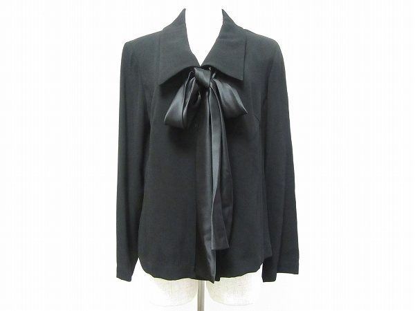 胸元の大きなリボンがお洒落なヨシエイナバのシャツブラウスをお買取