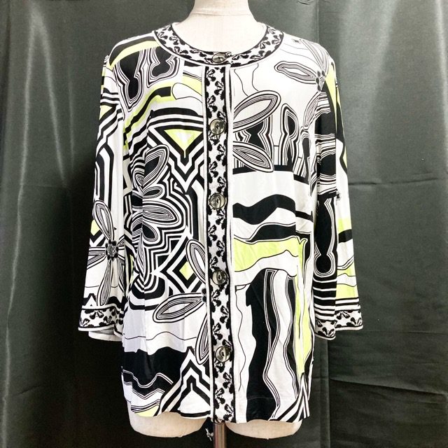 総柄でモードにもカジュアルにも！スティゾーリのカーディガンをお買取しました