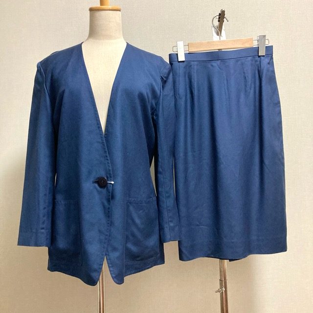 爽やかなネイビーがお洒落なマダムジョコンダのセットアップをお買取